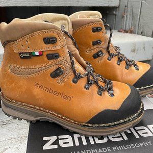Zamberlan hiking boots: 1025 Tofane NW GTX RR